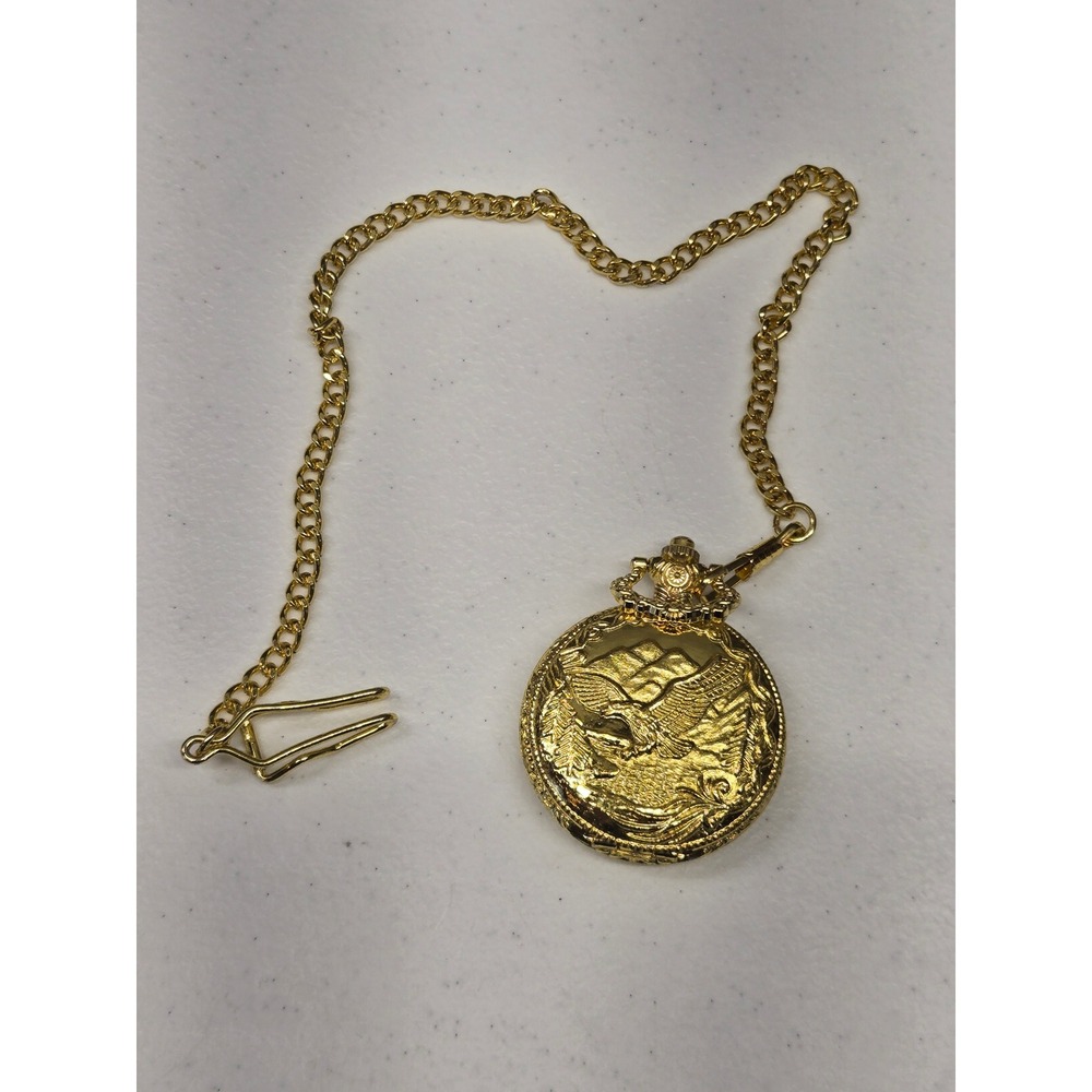 Vintage Gold Tone Eagle Mountain Embossed Quartz Pocket Watch with Chain Clip
